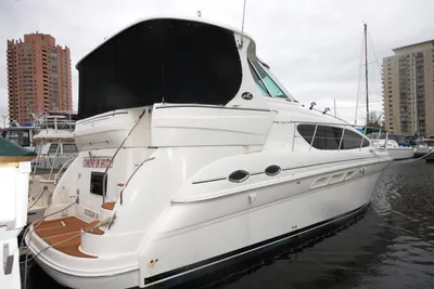 Sea Ray 390 Motor Yacht