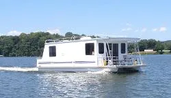 Catamaran Cruisers 39