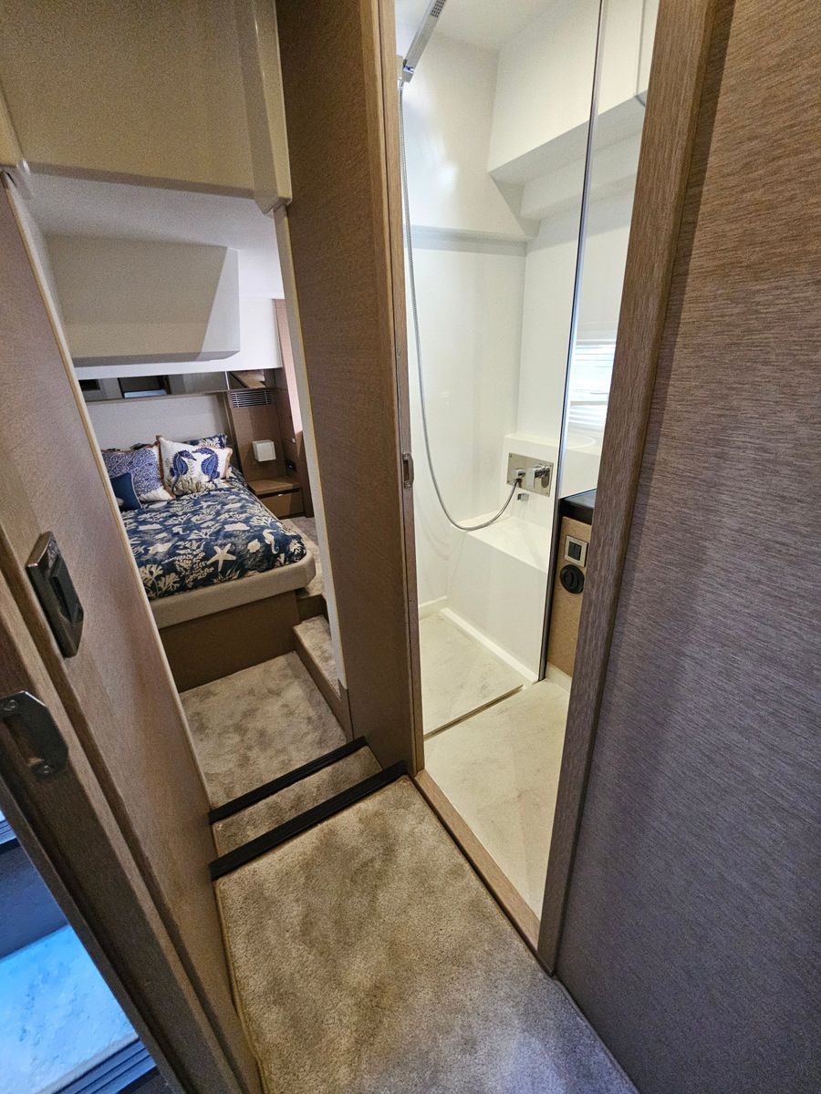 2018 Prestige 46 