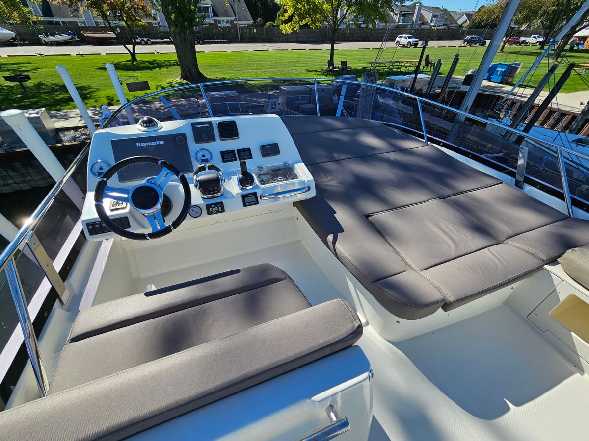 2018 Prestige 46 