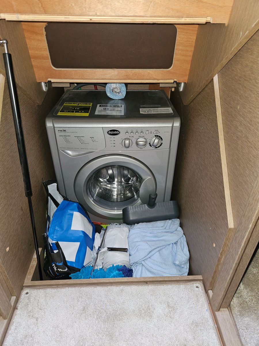 2018 Prestige 46 
