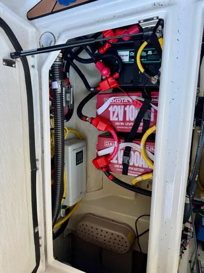  Yacht Photos Pics 2023 Ranger Tugs R-25 battery compartment with Dakota Lithium batteries and wiring.
