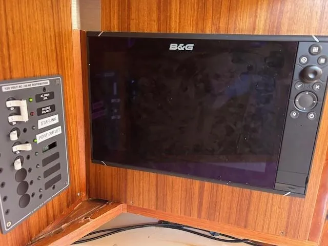 Good Trouble Yacht Photos Pics 