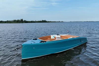 2023 Custom Amalfi 760 Hybrid