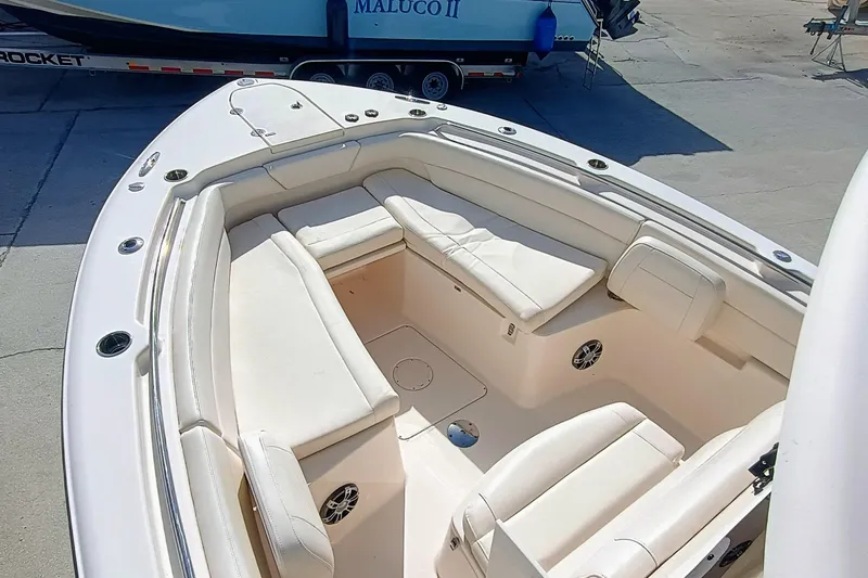 271-508 Brokerage Joe Yacht Photos Pics 2023 Grady-White Canyon 271 boat interior with spacious seating and modern design.