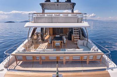 Yacht