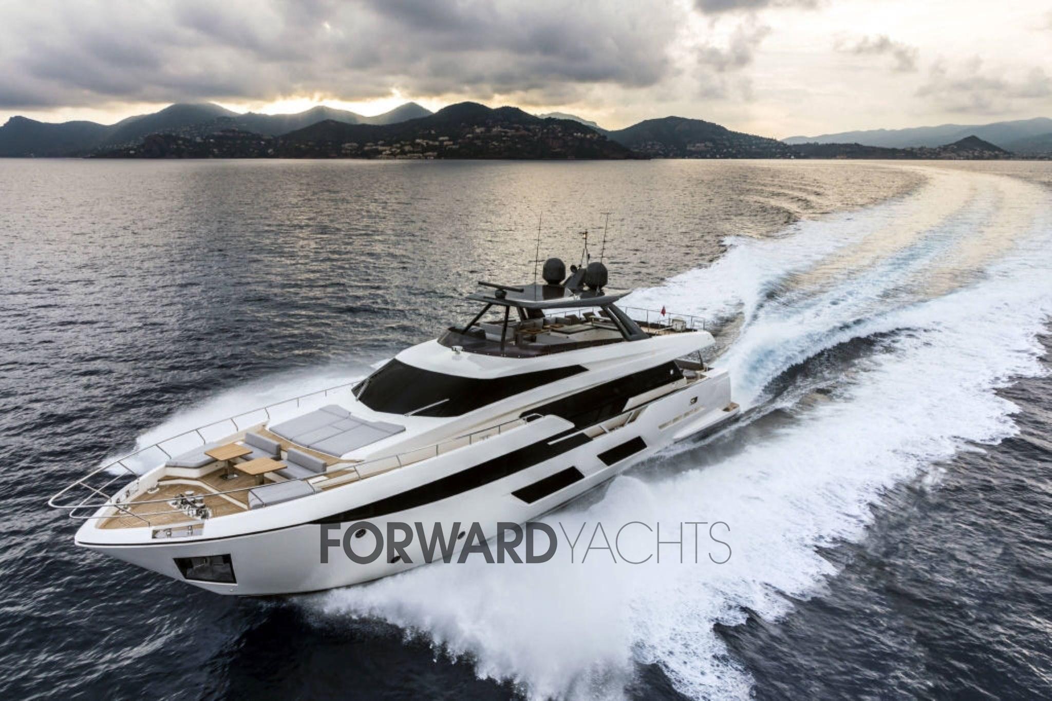 ferretti yacht prezzi