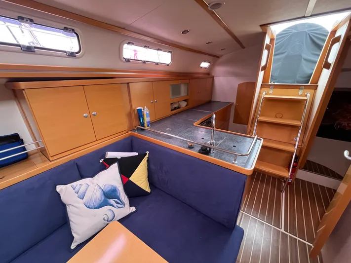 Dragonfly Yacht Photos Pics 