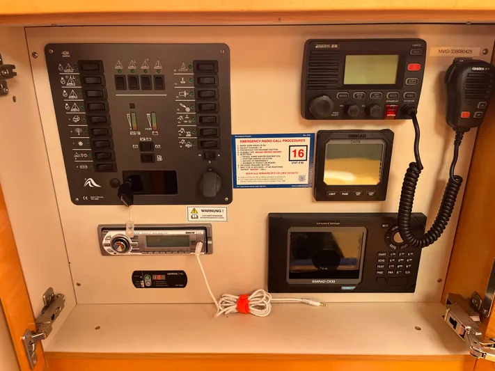 Dragonfly Yacht Photos Pics 