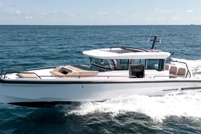 Axopar 37 XC CROSS CABIN