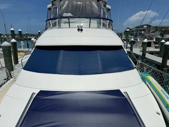 Nauti Boxer Yacht Photos Pics 59 2003 Silverton 453 Bow Seating