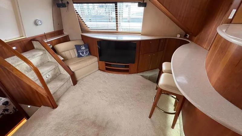 Nauti Boxer Yacht Photos Pics 24 2003 Silverton 453 Salon Facing Port