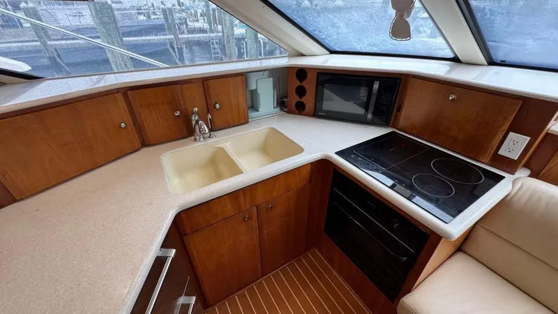 Nauti Boxer Yacht Photos Pics 27 2003 Silverton 453 Galley