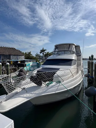 Nauti Boxer Yacht Photos Pics 58 2003 Silverton 453 Bow