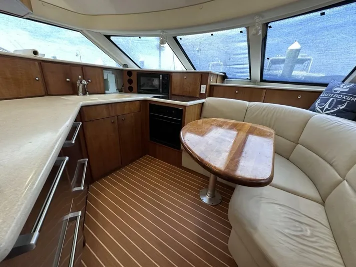 Nauti Boxer Yacht Photos Pics 25 2003 Silverton 453 Galley