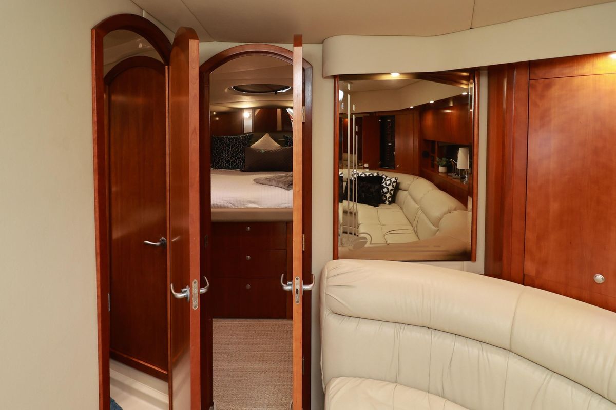 2007 Cruisers International 52 