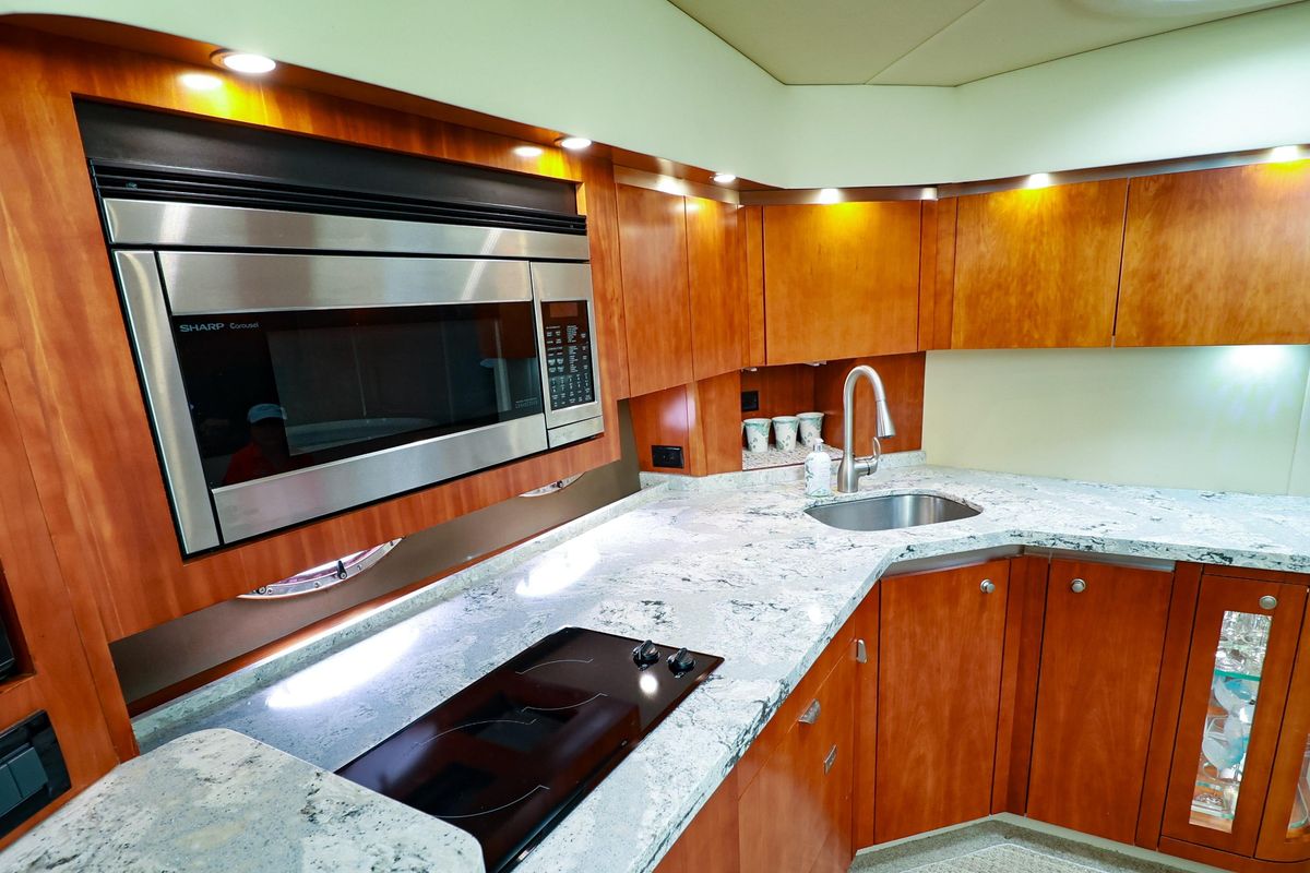 2007 Cruisers International 52 