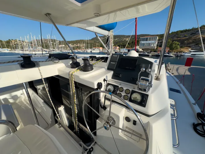 Tiana Yacht Photos Pics 