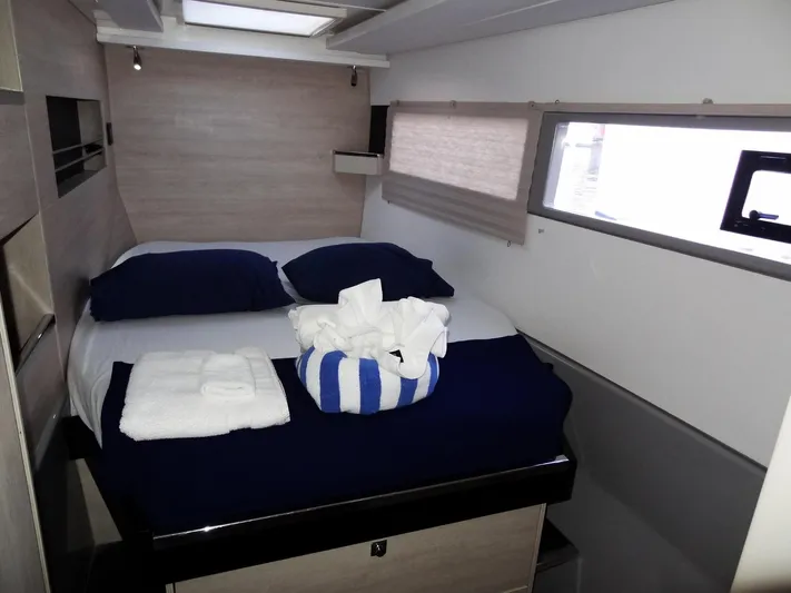 Tiana Yacht Photos Pics 