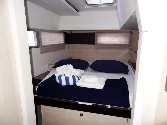 Tiana Yacht Photos Pics 