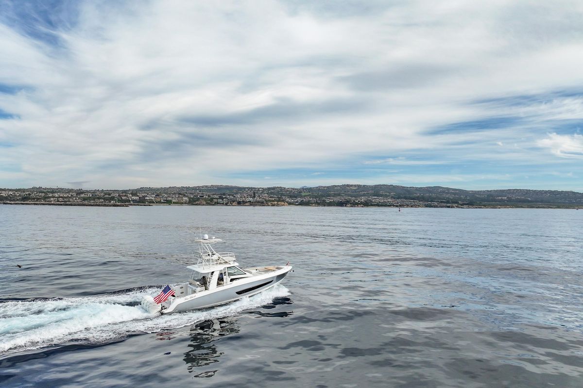 2018 Boston Whaler 42 