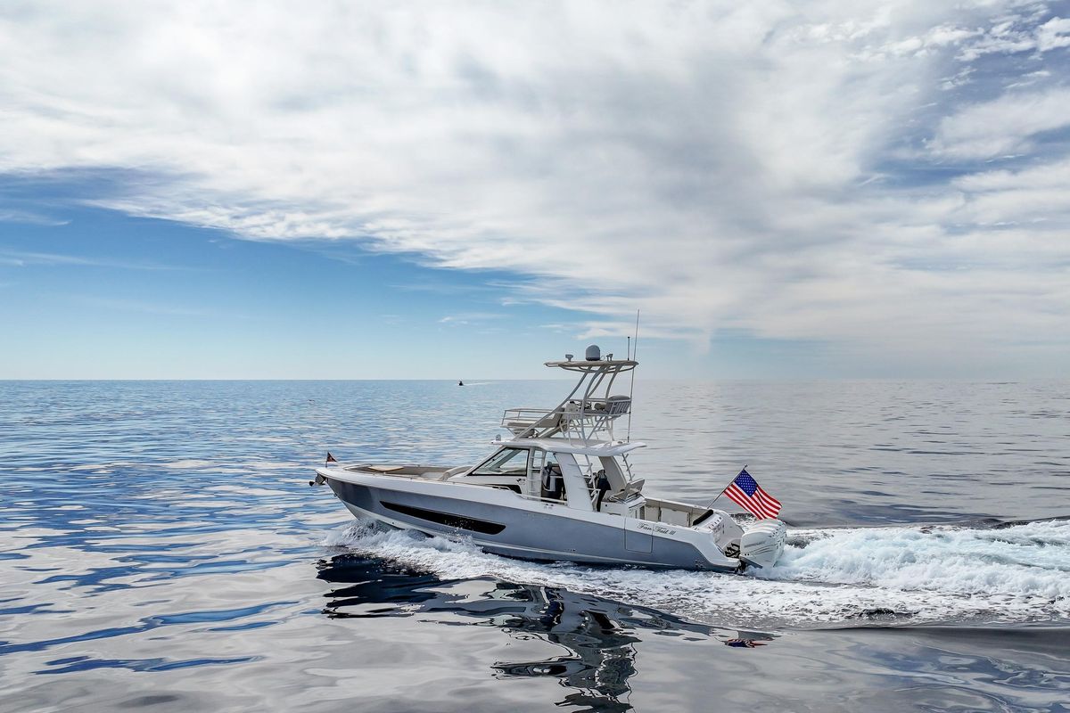 2018 Boston Whaler 42 