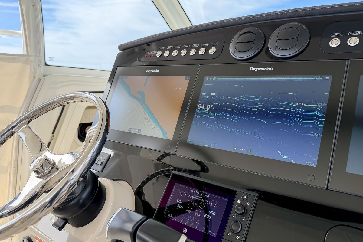 2018 Boston Whaler 42 