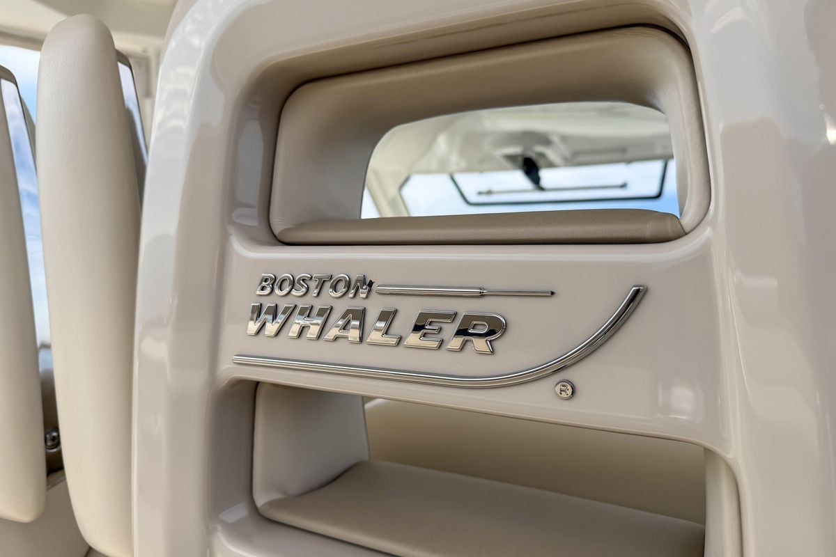 2018 Boston Whaler 42 