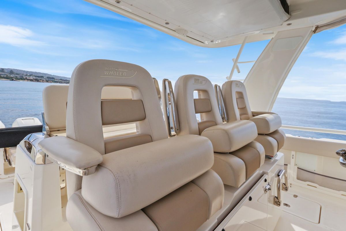 2018 Boston Whaler 42 