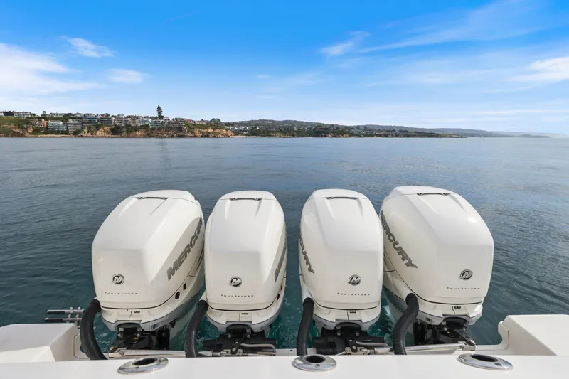 Fan Tail III Yacht Photos Pics Four Mercury outboard engines on a 2018 Boston Whaler 420 Outrage, ocean view.