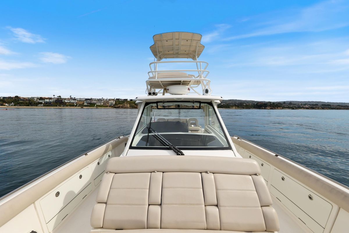 2018 Boston Whaler 42 