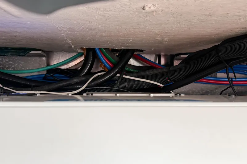 Fan Tail III Yacht Photos Pics Wiring and cables inside a 2018 Boston Whaler 420 Outrage boat.