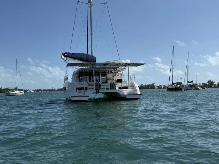 Bella Vita Yacht Photos Pics 