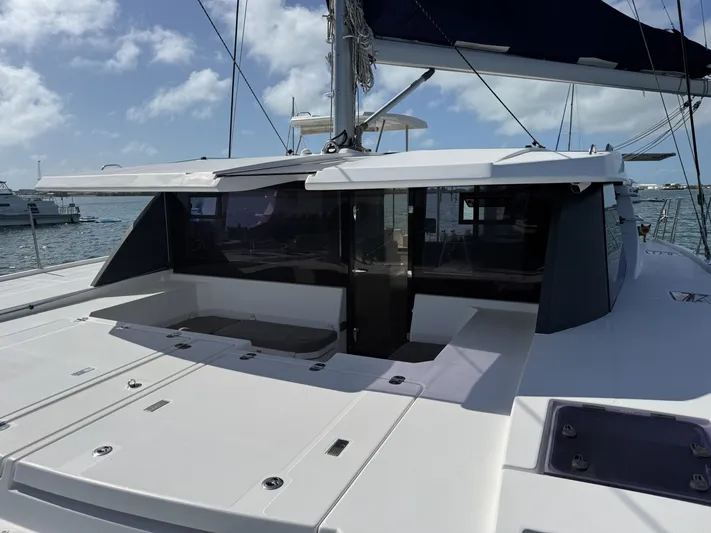 Bella Vita Yacht Photos Pics 