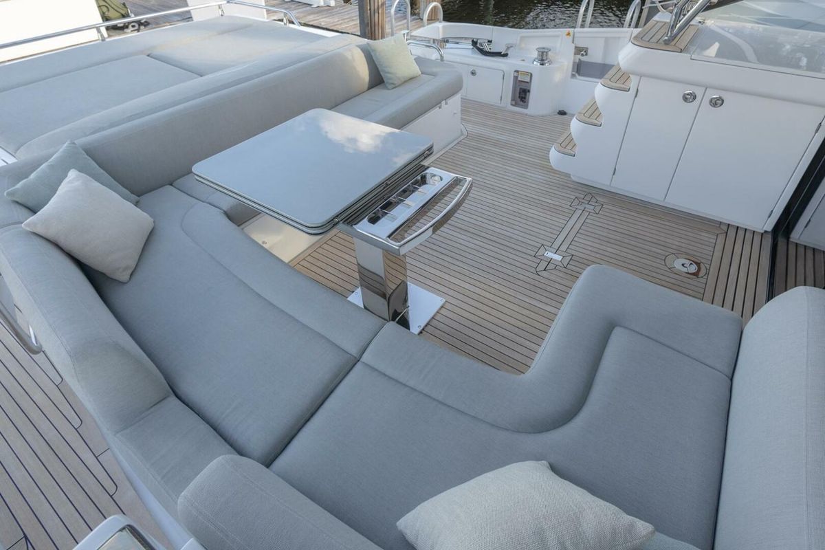 2023 Azimut 59 