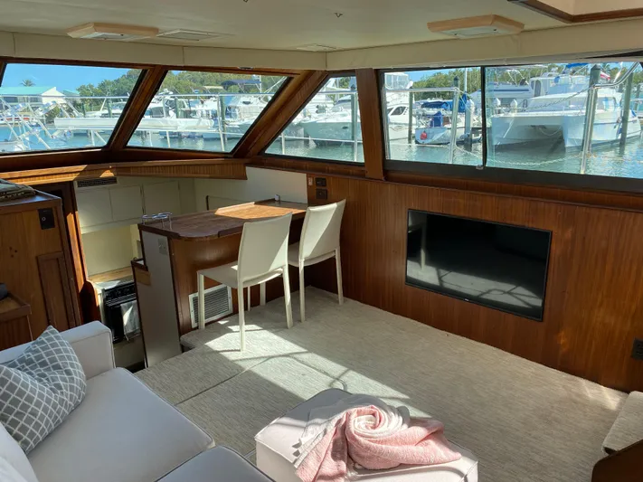 Kinnship Yacht Photos Pics 