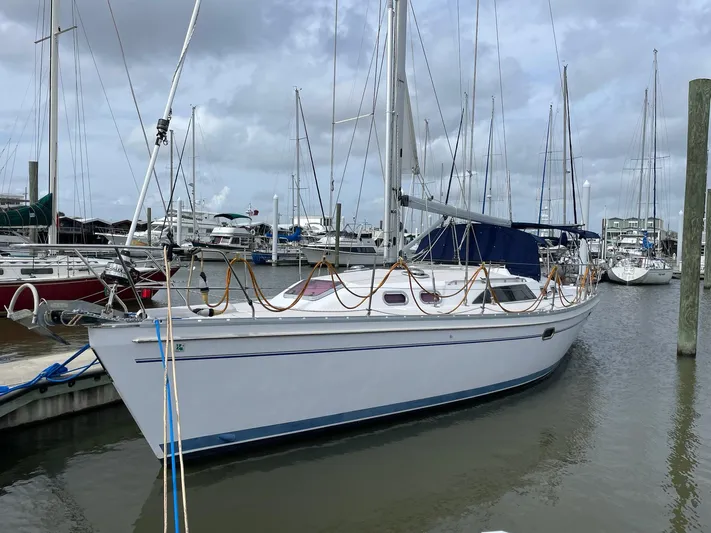 Ensenel Yacht Photos Pics 