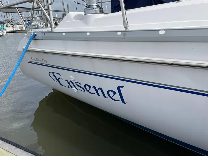 Ensenel Yacht Photos Pics 