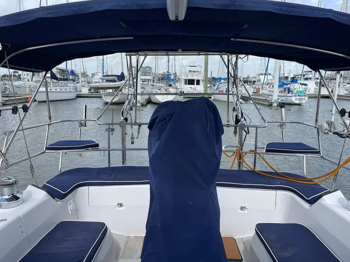 Ensenel Yacht Photos Pics 