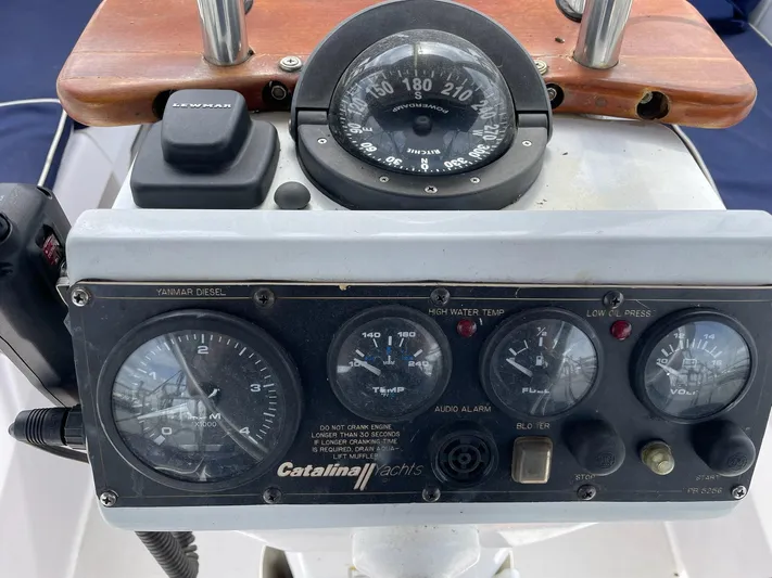 Ensenel Yacht Photos Pics 