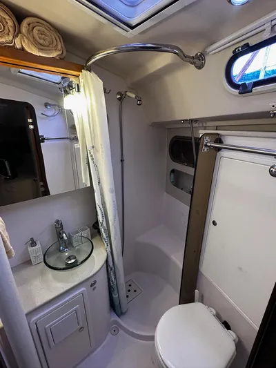 Ensenel Yacht Photos Pics 