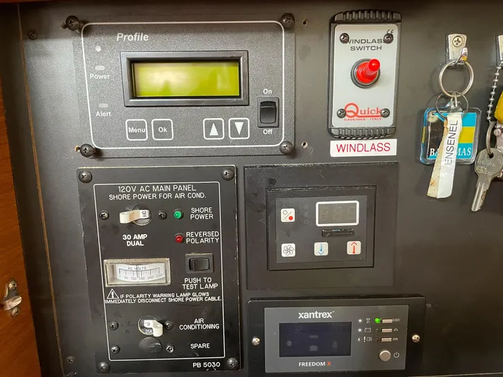 Ensenel Yacht Photos Pics 