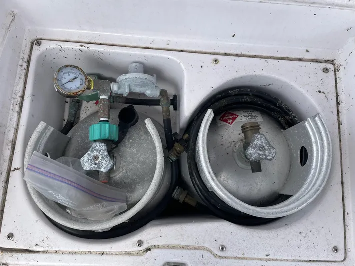 Ensenel Yacht Photos Pics 