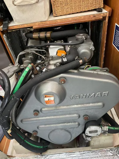 Ensenel Yacht Photos Pics 