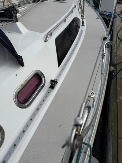 Ensenel Yacht Photos Pics 