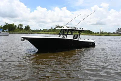 Tidewater 380 CC Adventure