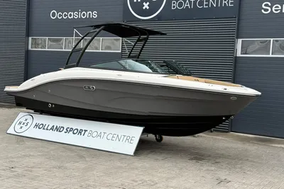 2026 Sea Ray SPX 210