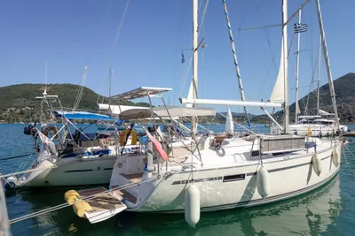 2013 Bavaria Cruiser 33