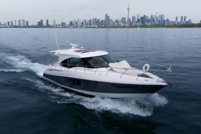 Cruisers Yachts 45 Cantius