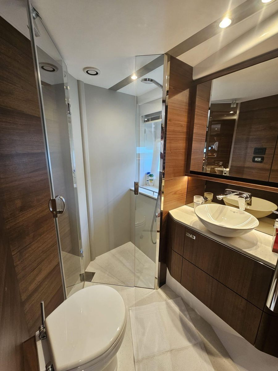 2020 Princess 62 